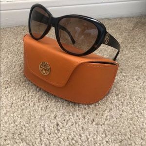 Tory Burch women’s TY7005 sunglasses in tortoise